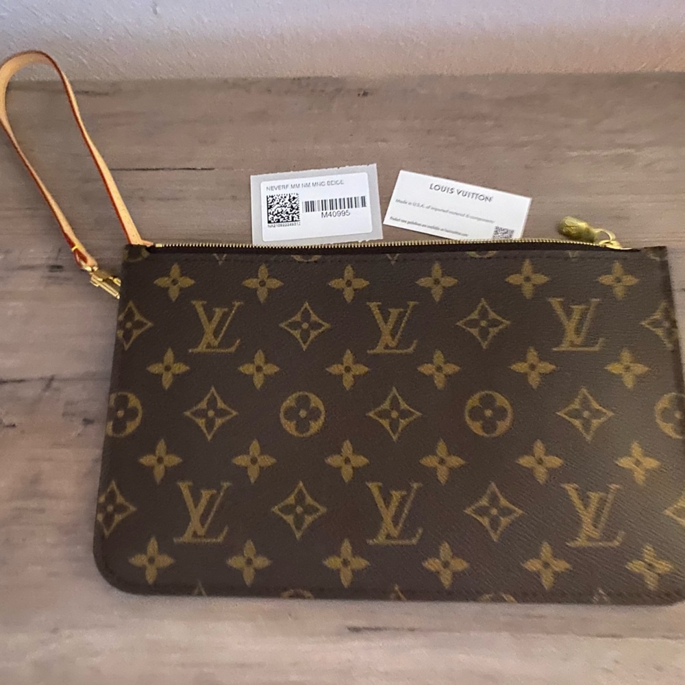LV Neverfull Pochette
